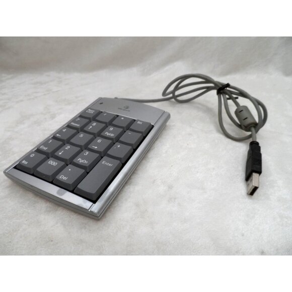 Targus Model PAUK10U Numeric Keypad Plug & Play 2 USB Ports - Picture 2 of 4